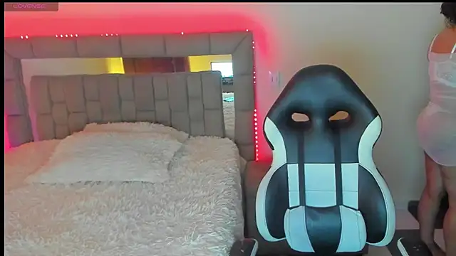 gabrielaponce11 online show from September 25, 2025, 12:03 am