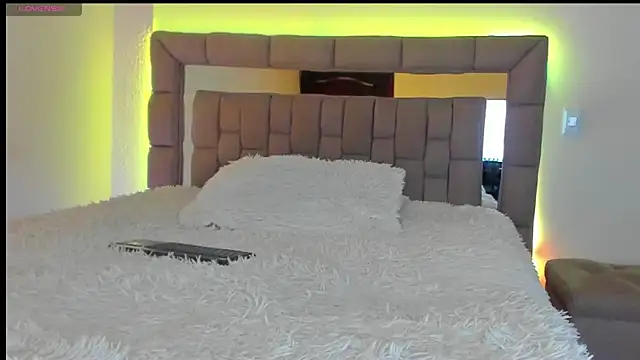 gabrielaponce11 online show from October 5, 2025, 12:31 am