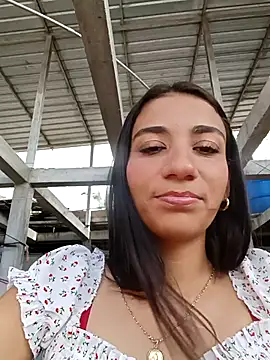 -juicy  online show from October 10, 2025, 8:52 pm