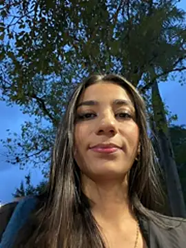 -juicy  online show from February 7, 2026, 11:08 pm