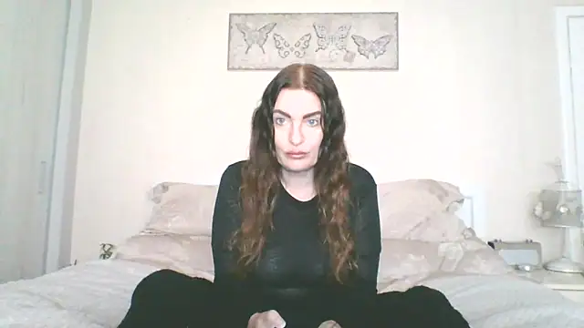 EllaKent online show from February 10, 2026, 3:38 pm