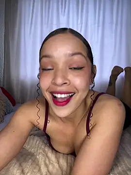 Yasmin777  online show from October 12, 2025, 7:02 pm