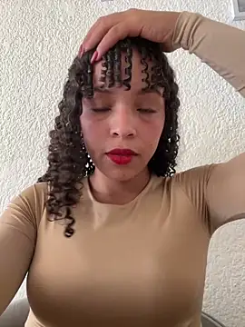 Yasmin777  online show from March 2, 2026, 8:04 pm