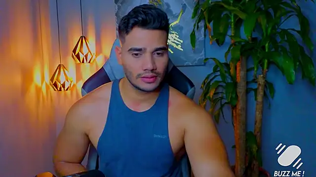 AndresR3 online show from October 5, 2025, 11:24 pm