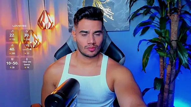 AndresR3 online show from December 1, 2025, 11:21 pm