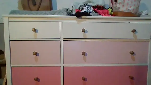 arianababyxo online show from April 2, 2026, 9:40 am