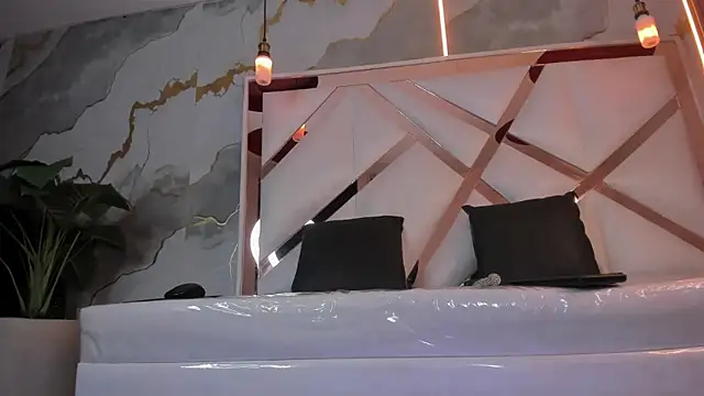 Anxelica Macondo  online show from October 28, 2025, 1:58 pm