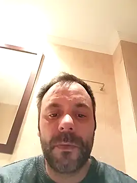 manchego85 online show from December 13, 2025, 11:32 pm