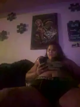 Snapshot of 1n0nlythroat chatting on June 6, 2026, 9:25 am 1n0nlythroat online show from June 6, 2026, 9:25 am