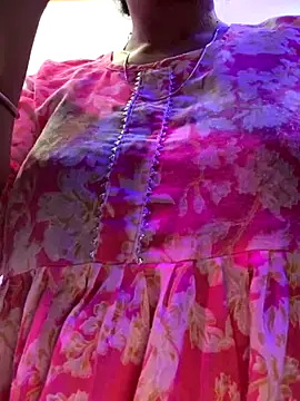 misharani00 online show from September 14, 2025, 3:33 pm