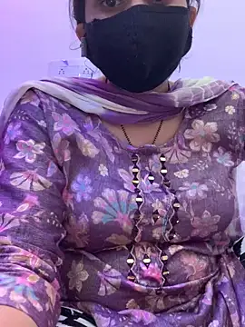 misharani00 online show from September 30, 2025, 2:44 pm