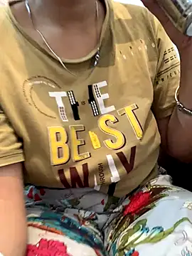 misharani00 online show from November 1, 2025, 4:58 am