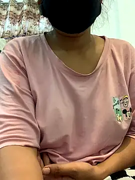 misharani00 online show from November 3, 2025, 1:40 am