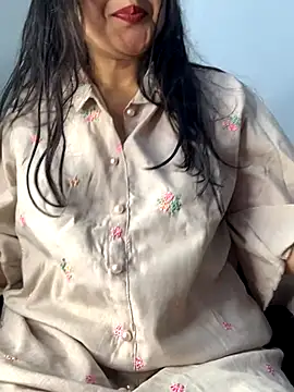 misharani00 online show from November 21, 2025, 10:36 am