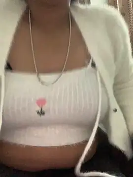 misharani00 online show from November 24, 2025, 1:05 am