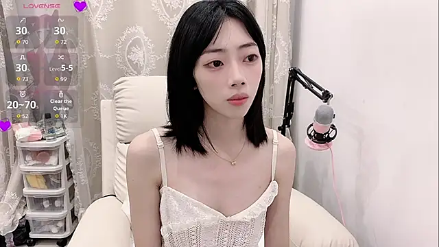 tuantuanle online show from March 13, 2026, 11:17 am