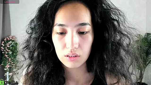 FlirtyAura online show from September 23, 2025, 3:42 am