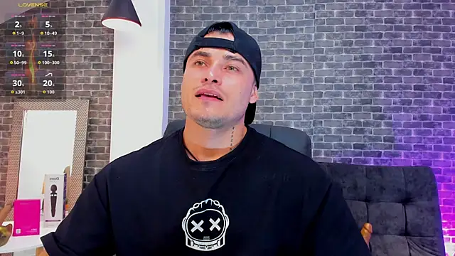 connorsmiith online show from September 11, 2025, 1:55 pm