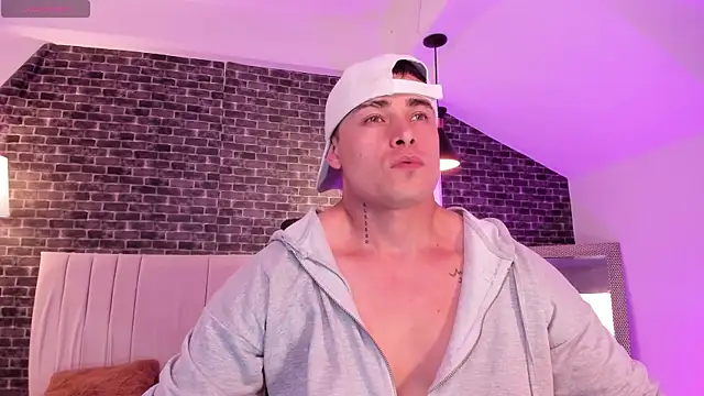 connorsmiith online show from February 5, 2026, 7:29 pm