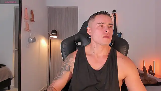 Snapshot of connorsmiith chatting on July 15, 2026, 4:23 pm connorsmiith online show from July 15, 2026, 4:23 pm