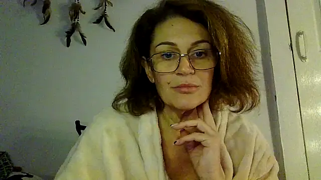 Snapshot of RubyyRosee chatting on November 14, 2025, 2:27 pm RubyyRosee online show from November 14, 2025, 2:27 pm