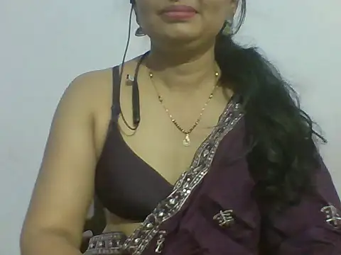 Snapshot of Marathi_q4een01 chatting on June 12, 2026, 4:33 am Marathi q4een01 online show from June 12, 2026, 4:33 am