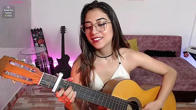 Susanahendrix online show from October 17, 2025, 6:21 pm