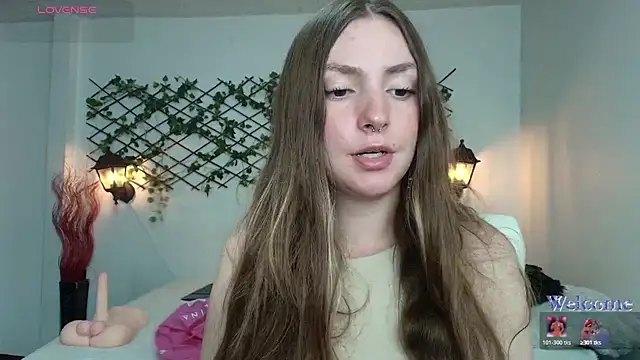 velvet  moon online show from April 24, 2026, 2:03 am