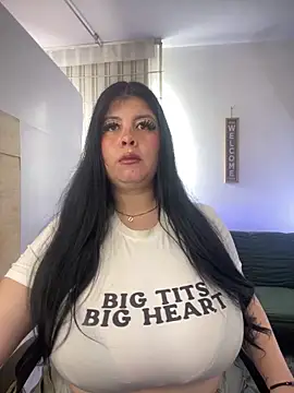 Angie lynn online show from September 20, 2025, 9:38 pm