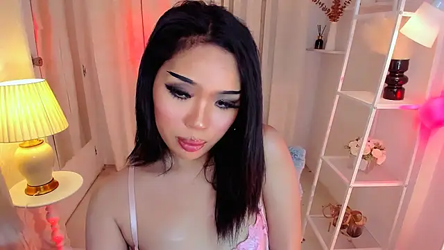 MS LUNA online show from February 5, 2026, 12:15 am