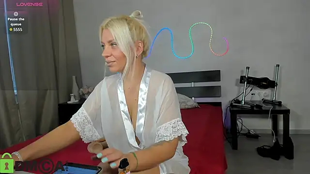 Snapshot of Stasy_Traiin chatting on September 23, 2025, 1:08 am Stasy Traiin online show from September 23, 2025, 1:08 am