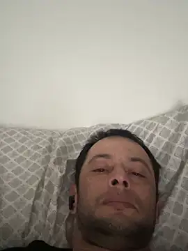 Carlosmauricio123 online show from February 9, 2026, 8:35 pm