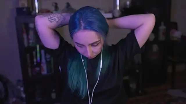 Snapshot of lis_silver chatting on March 31, 2026, 5:46 pm lis silver online show from March 31, 2026, 5:46 pm