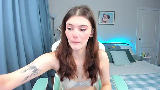 Zoe Vee online show from October 4, 2025, 3:15 am