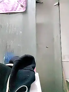 Megara 25 online show from October 28, 2025, 1:09 am