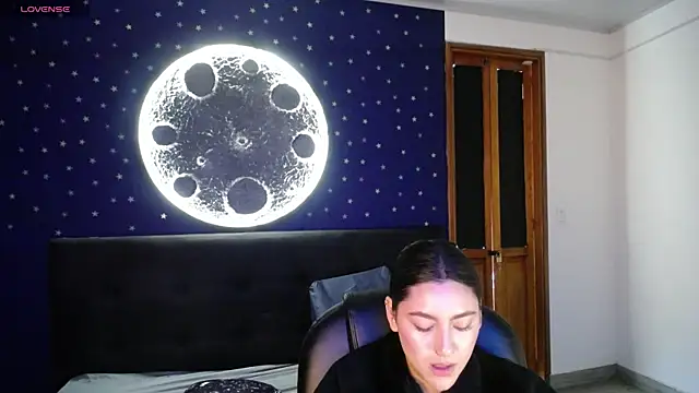 Snapshot of Megara_25 chatting on July 5, 2026, 6:26 pm Megara 25 online show from July 5, 2026, 6:26 pm