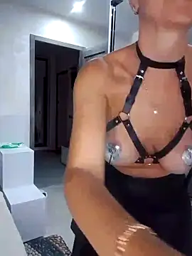 KissMiSveet online show from October 4, 2025, 5:00 pm