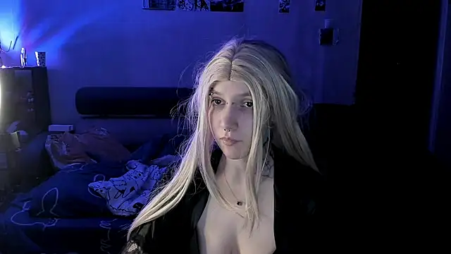 Akira-ivy online show from February 27, 2026, 7:03 pm