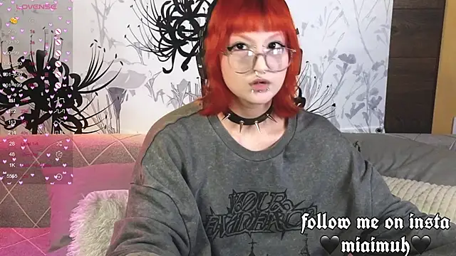 mia  yui online show from September 25, 2025, 8:01 pm