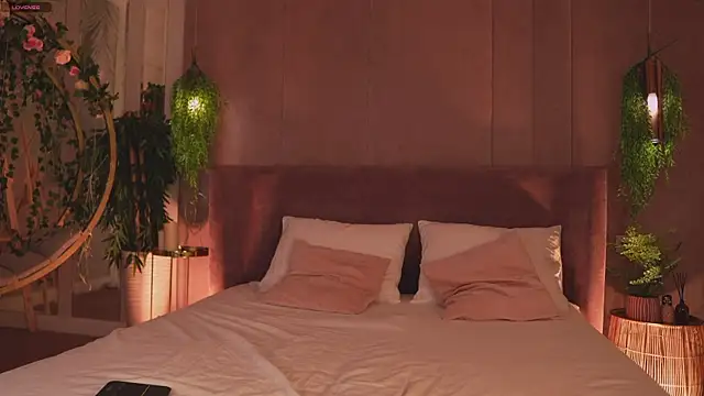 AdoraCortes online show from November 20, 2025, 5:12 pm