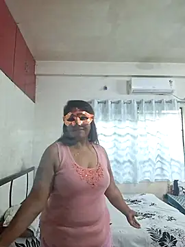 SIMIHOT online show from October 8, 2025, 9:51 am