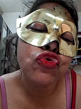 SIMIHOT online show from April 18, 2026, 9:24 am