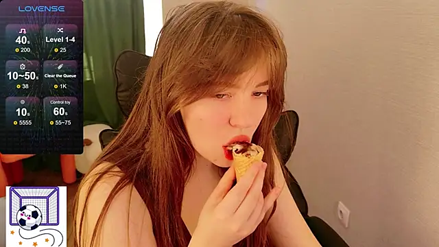Snapshot of Moon__Bunny chatting on June 22, 2026, 3:42 pm Moon Bunny online show from June 22, 2026, 3:42 pm