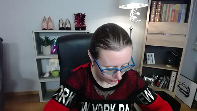 sweetxLizzy online show from November 3, 2025, 5:20 am