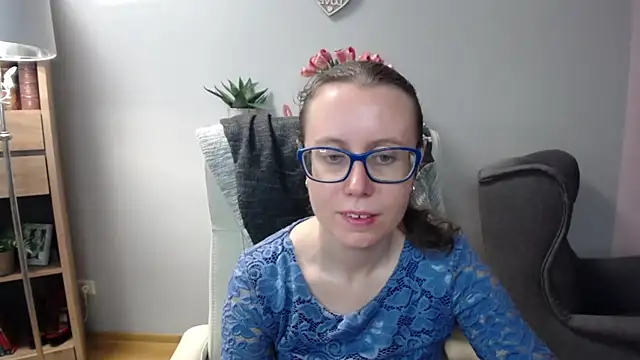 sweetxLizzy online show from April 15, 2026, 4:19 am