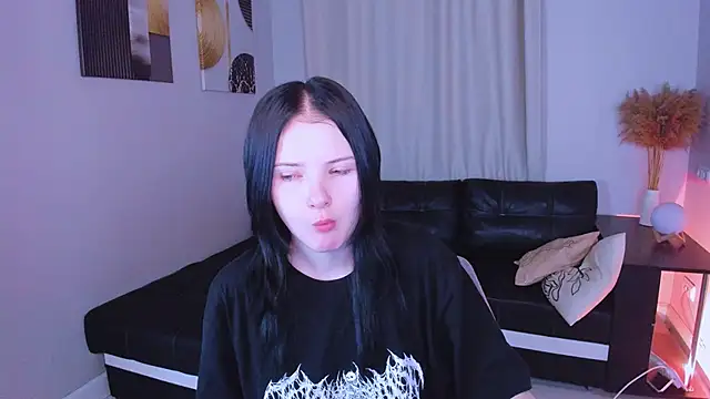 Leila xxBaby online show from November 28, 2025, 1:25 pm