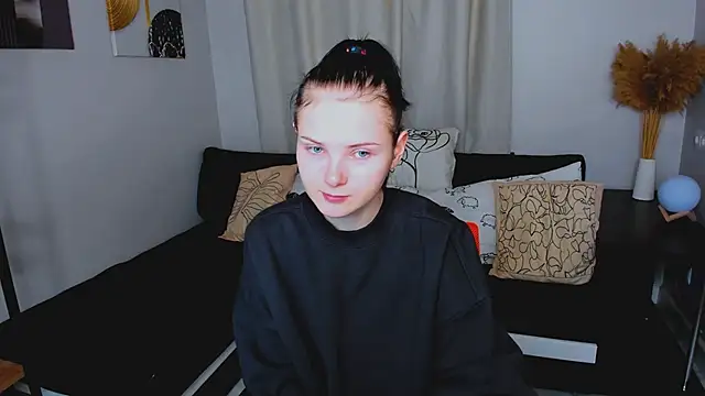 Leila xxBaby online show from December 5, 2025, 1:31 pm