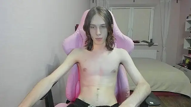 eleganc3 online show from November 22, 2025, 8:52 pm