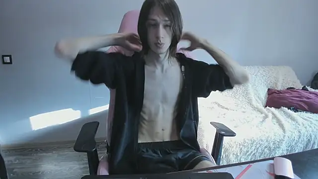 eleganc3 online show from February 23, 2026, 7:50 am