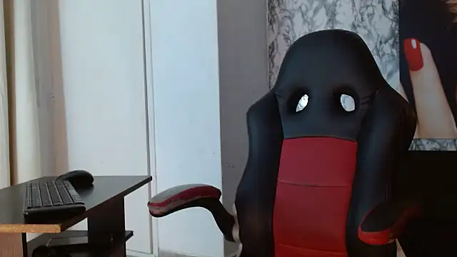 mariani smith online show from September 9, 2025, 12:26 pm